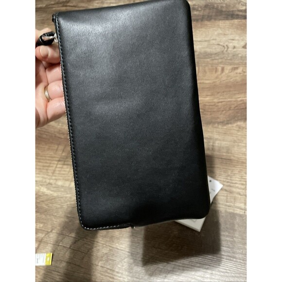 Coach Large CornerZip Wristlet CR392 Smooth Black Leather Wallet $168 Retail - Picture 5 of 6